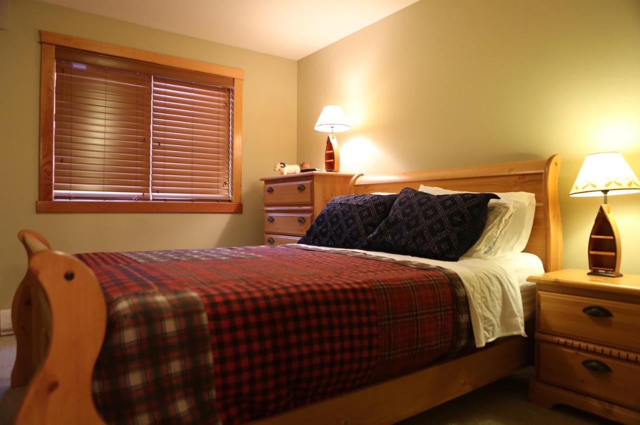 Apartment 405 Bear Creek Crossing キャンモア エクステリア 写真